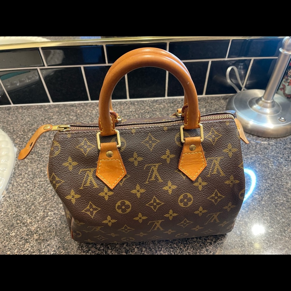 🛑❌SOLD❌🛑LV SPEEDY 25! 👑